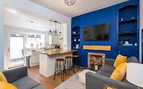 3 Hampden Street Stylish, Central 2-Bed York Terrace With Parking - Pass The Keys